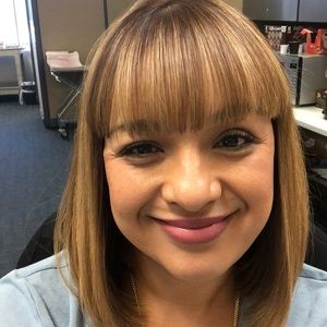 Meet your Posher, Gloria